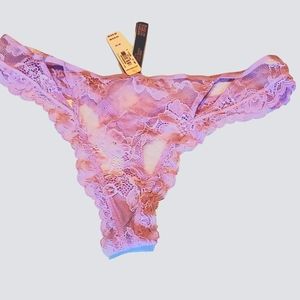 Victoria Secret NEW (M) Sexy Lavendar Lace Thong